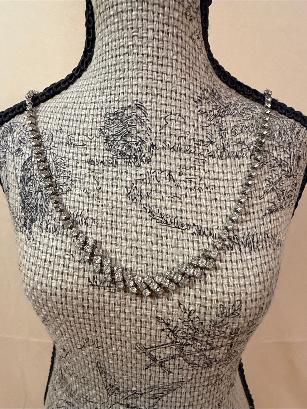 Dazzling cubic Zirconia Silver-Tone Tennis Necklace